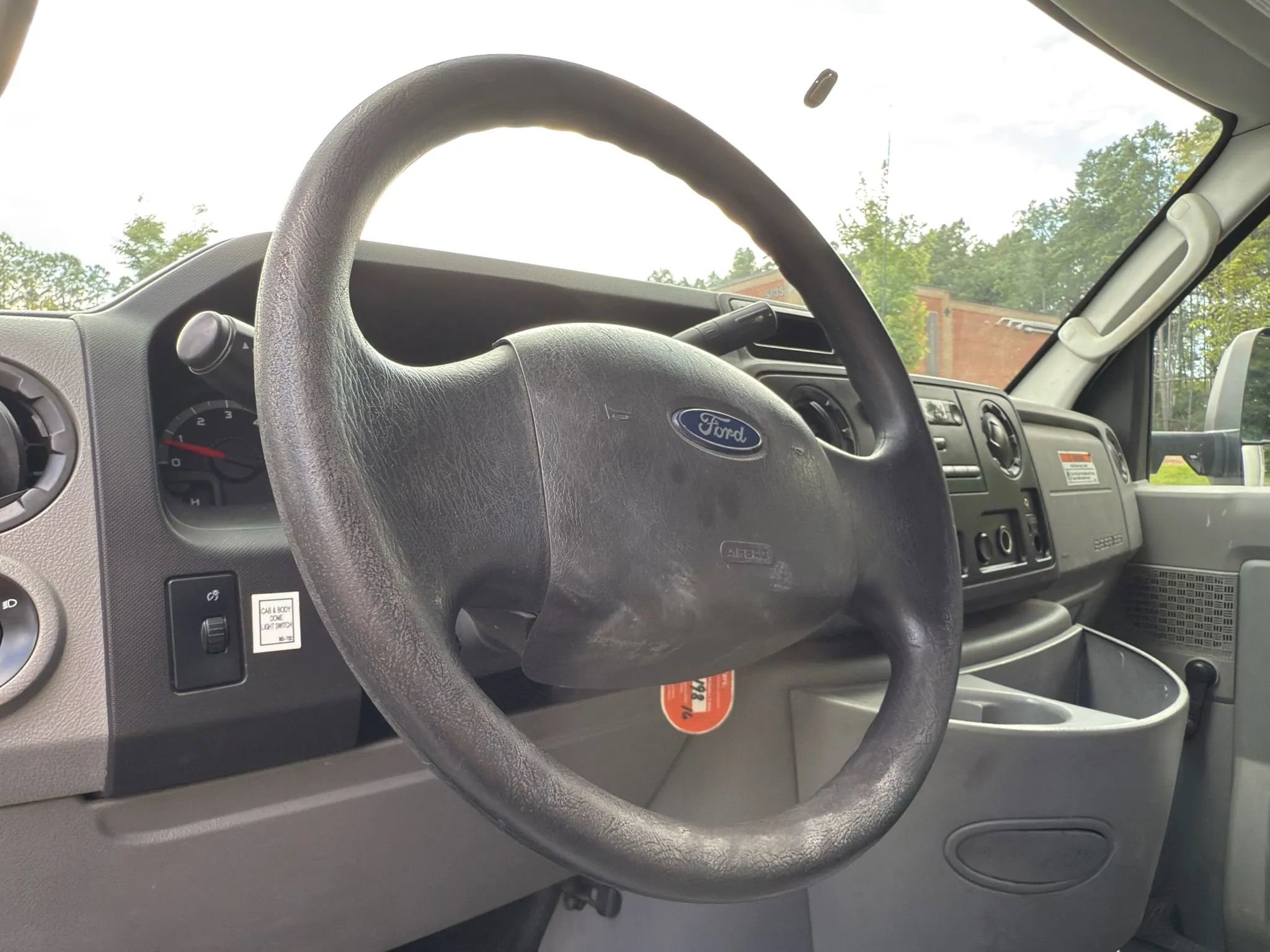 Used 2016 Ford E-350 and Econoline 350 Super Duty image 11