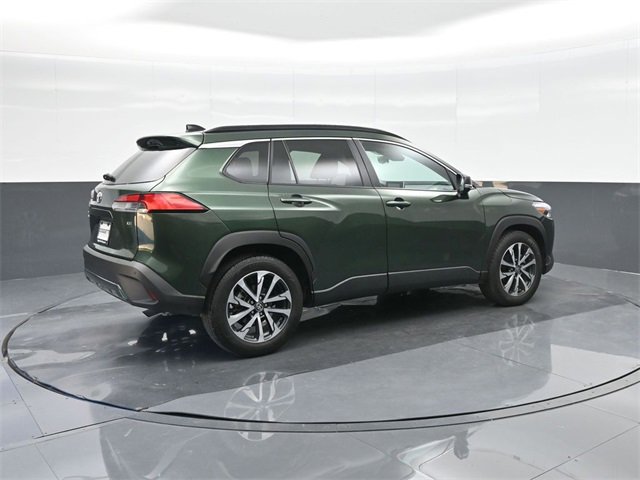 Used 2025 Toyota Corolla Cross XLE image 15