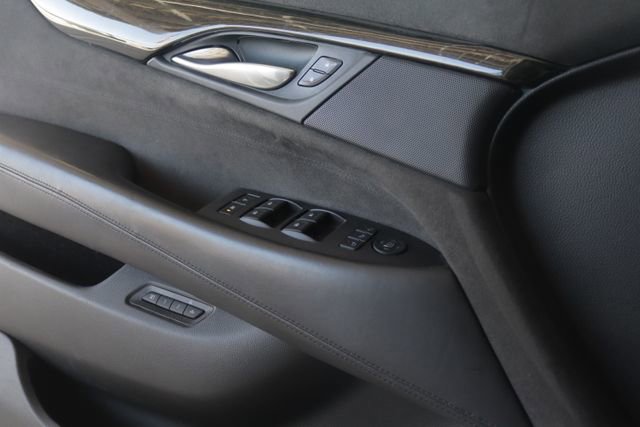 Used 2017 Cadillac Escalade Platinum image 22
