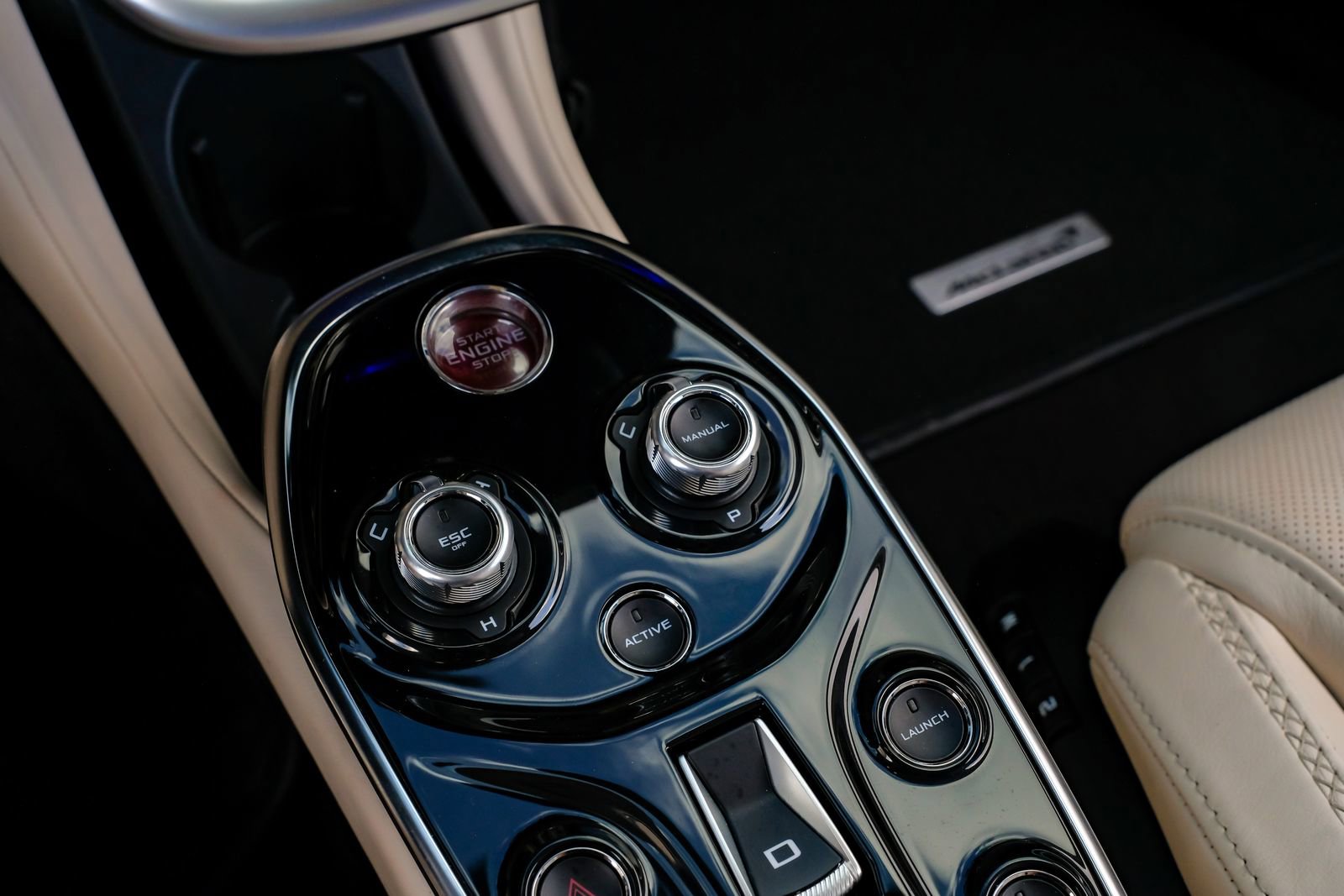 Used 2021 McLaren GT image 25