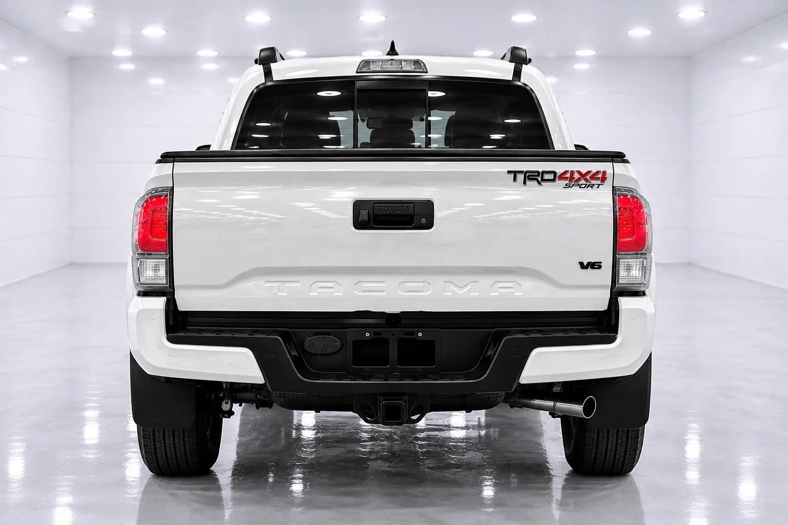 Used 2023 Toyota Tacoma TRD Sport AWD/4WD image 4