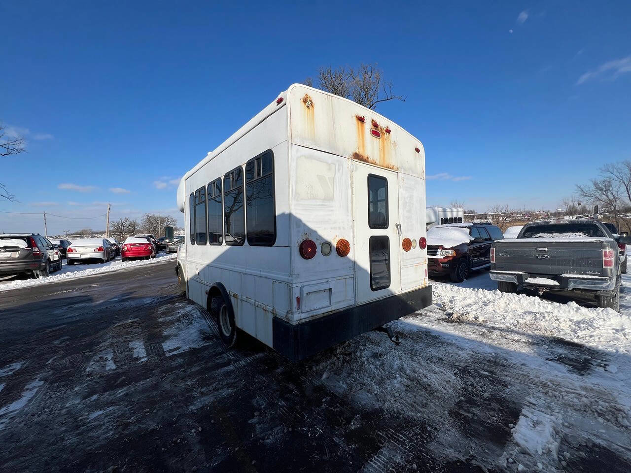 Used 2006 Chevrolet Express 3500 3500 2dr Commercial/Cutaway/Ch w/ School Bus Package image 4