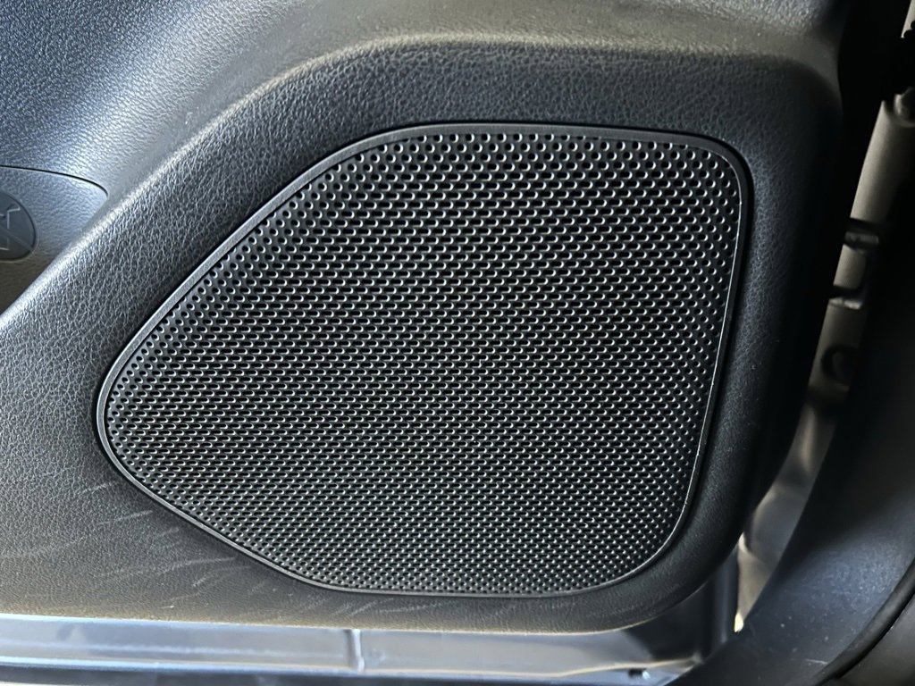 Used 2023 Nissan Rogue SV image 6