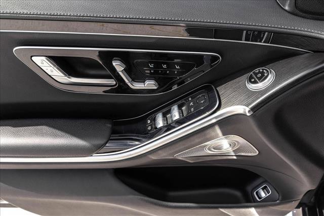 Used 2022 Mercedes-Benz S 500 4MATIC w/ AMG Line Package image 14