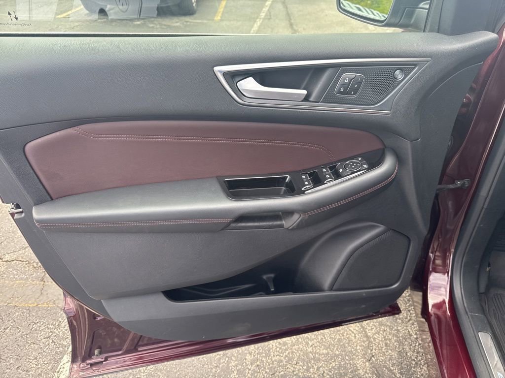 Used 2020 Ford Edge Titanium w/ Equipment Group 301A AWD/4WD image 14