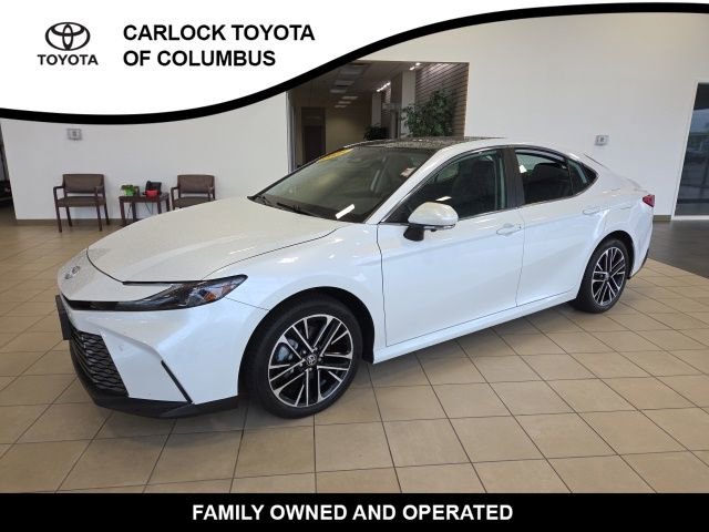 Used 2025 Toyota Camry XLE w/ Premium Plus Package image 3
