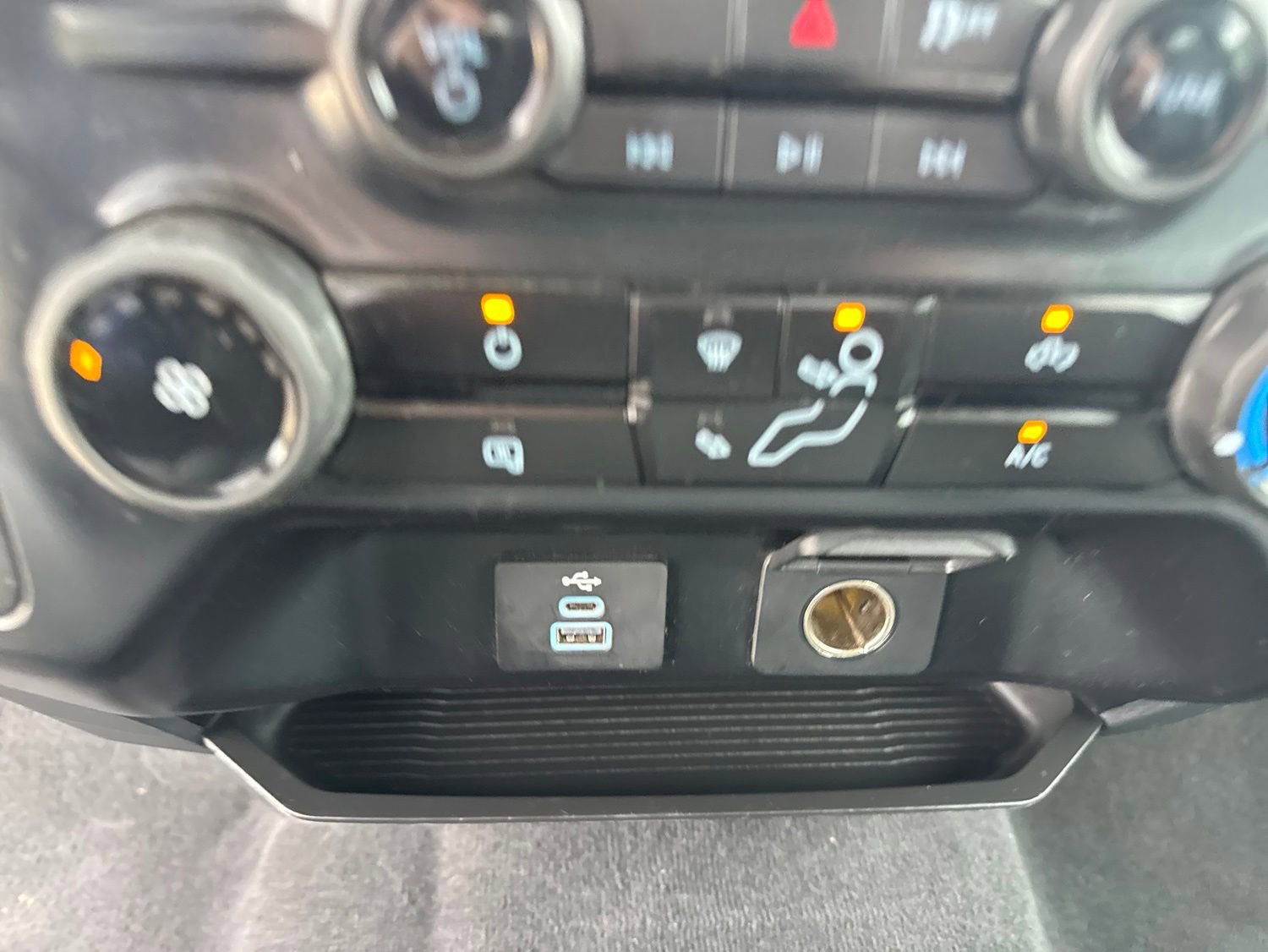Used 2025 Ford F250 XLT AWD/4WD image 26