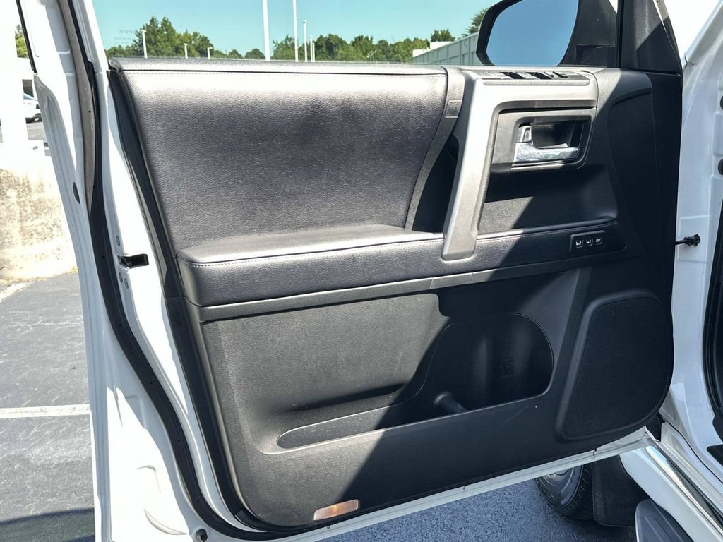 Used 2019 Toyota 4Runner Limited AWD/4WD image 21