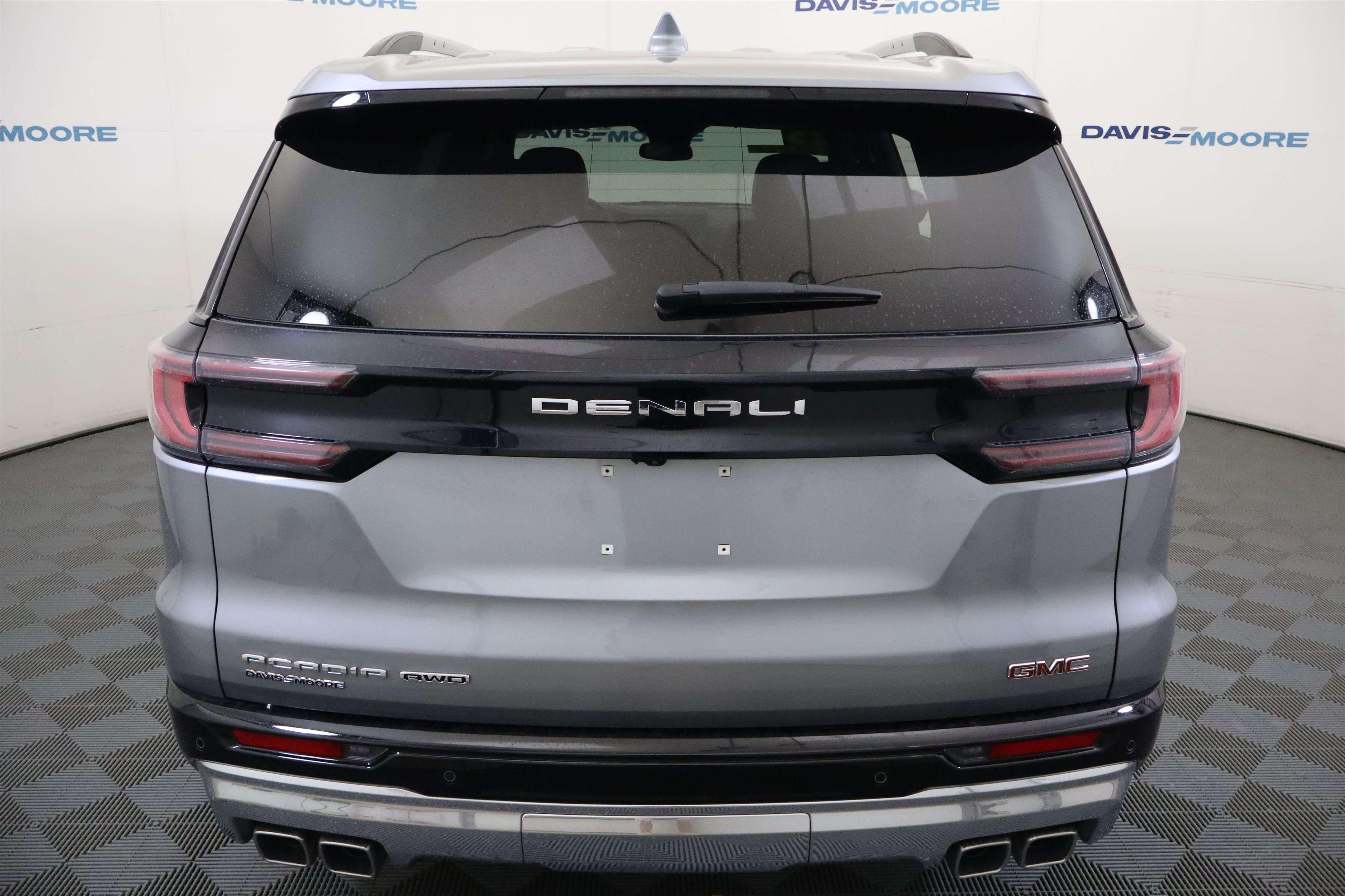 Used 2025 GMC Acadia Denali w/ LPO, Floor Liner Package AWD/4WD image 8