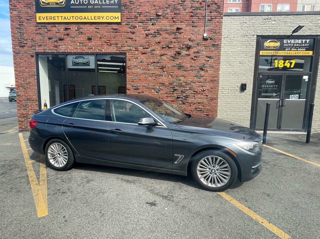 Used 2015 BMW 328i Gran Turismo xDrive image 2