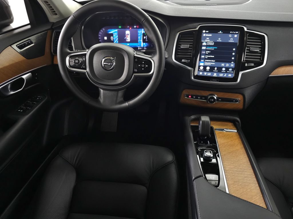 Certified 2024 Volvo XC90 T8 Plus w/ Protection Package Premier AWD/4WD image 21
