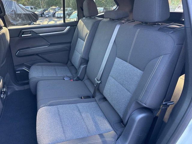 Used 2025 GMC Acadia Elevation image 24