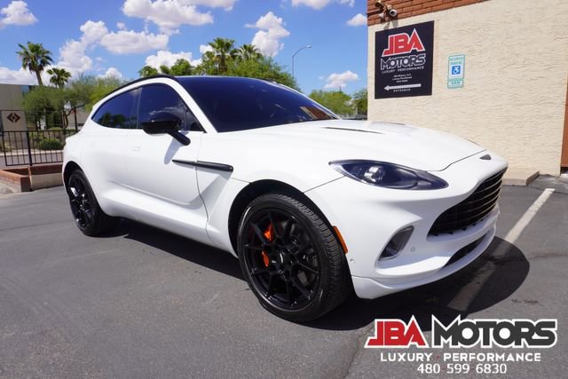 Used 2022 Aston Martin DBX image 2