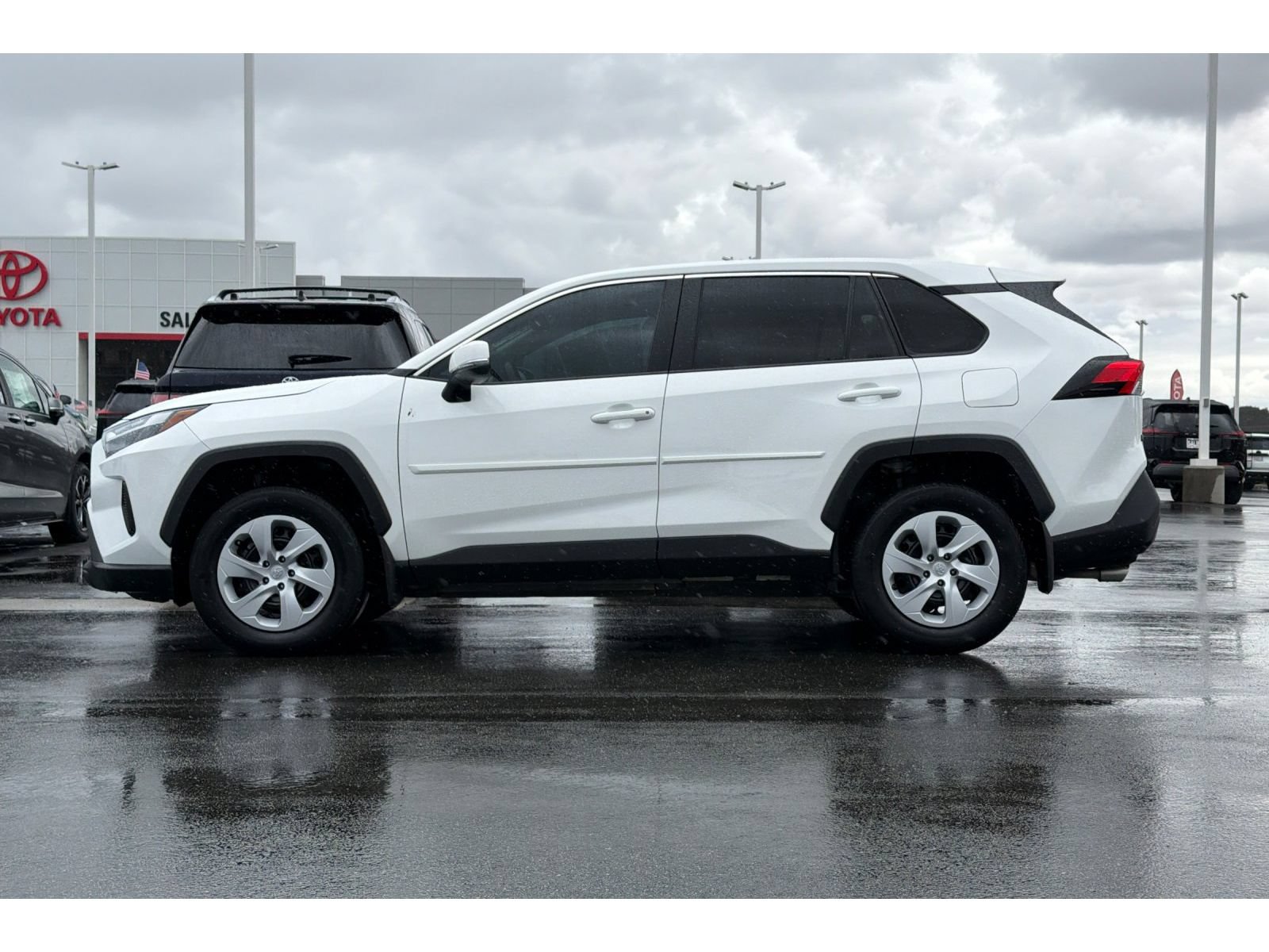 Certified 2025 Toyota RAV4 LE FWD image 7