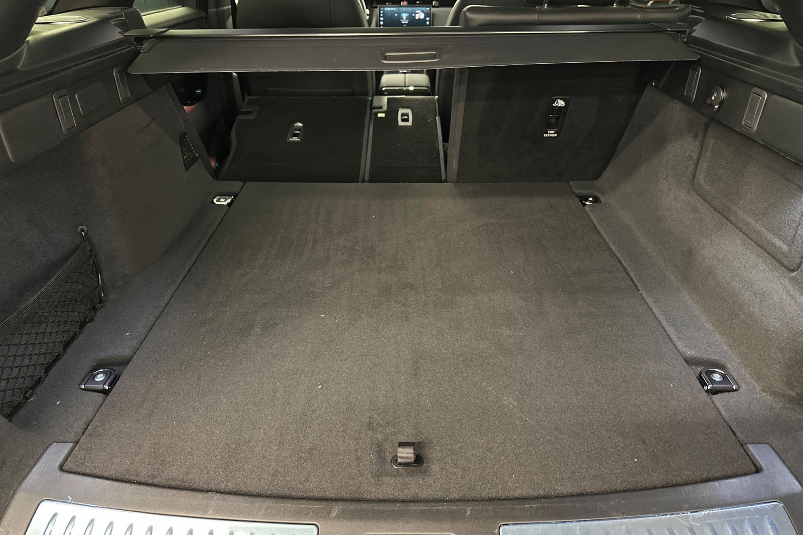 Used 2026 Land Rover Range Rover Velar Dynamic SE image 32