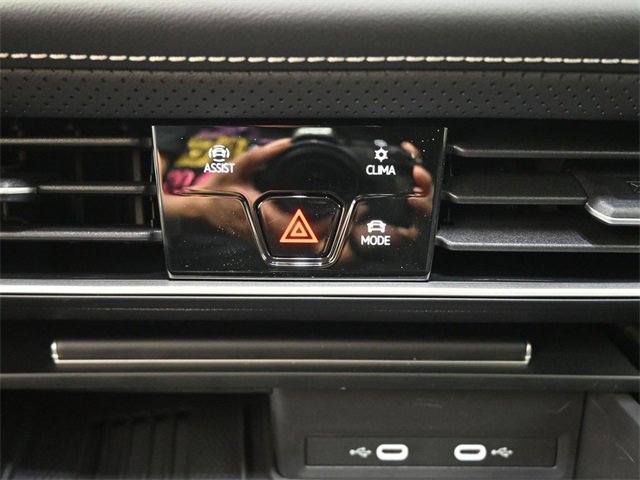 New 2026 Volkswagen Atlas SE image 9