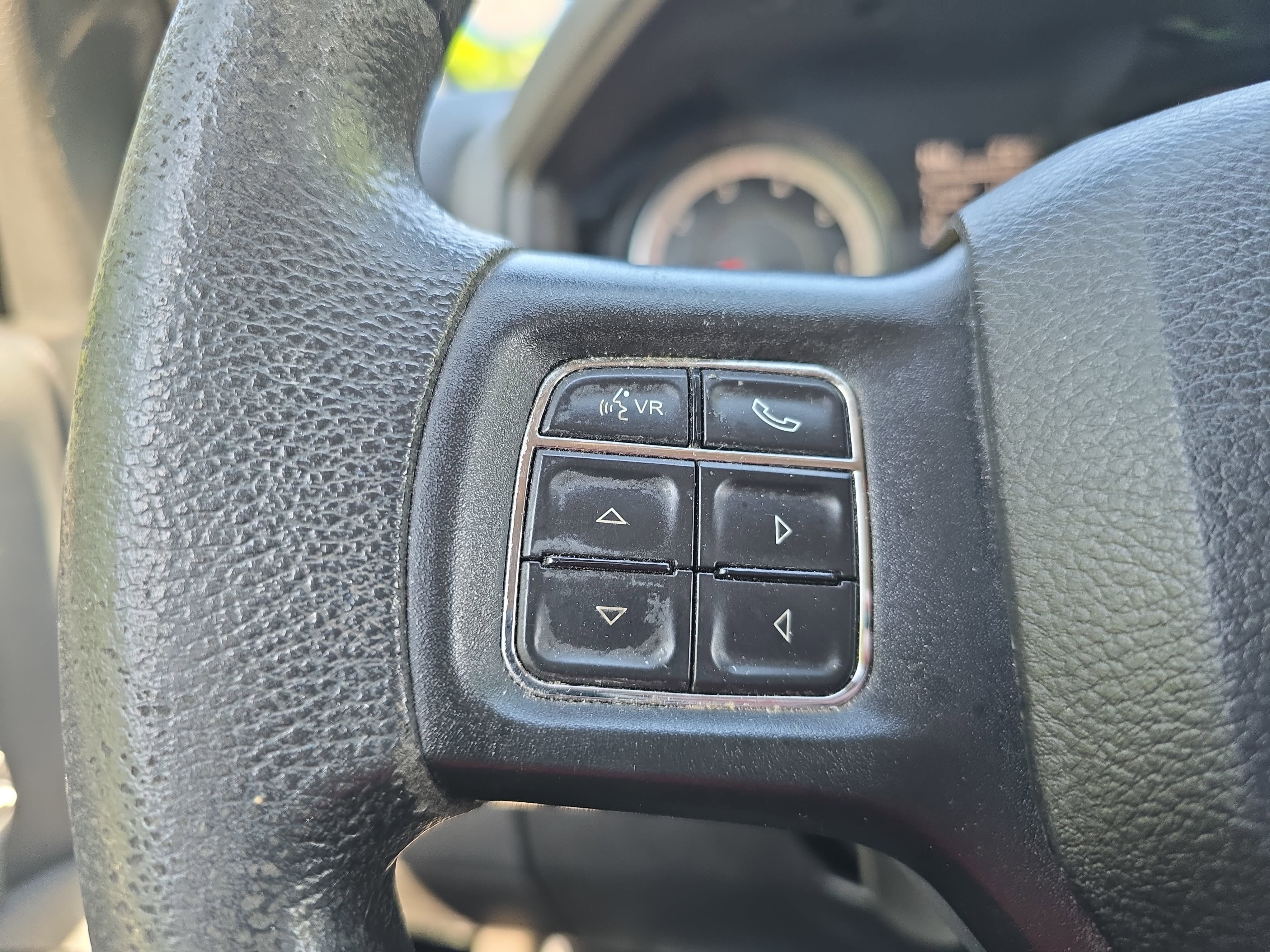Used 2019 RAM 1500 Classic SLT RWD image 16