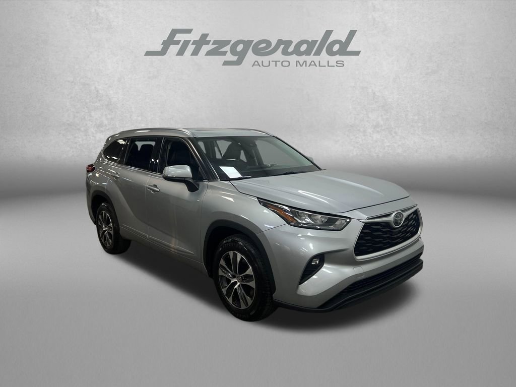 Used 2020 Toyota Highlander XLE image 8