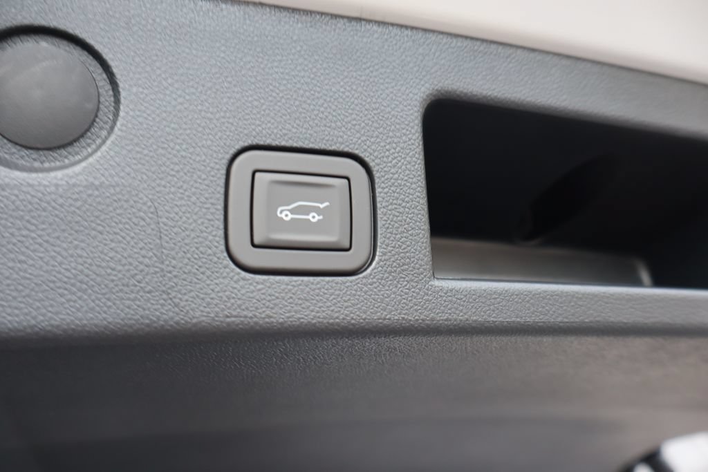 New 2027 Chevrolet Equinox LT w/ Convenience Package II FWD image 24