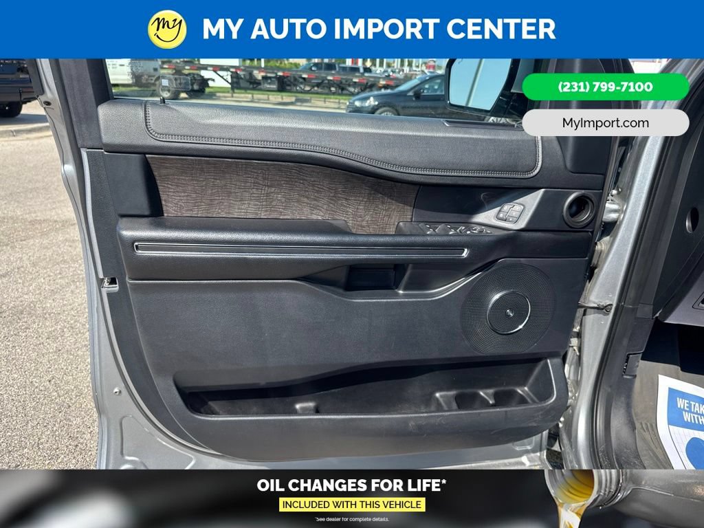 Used 2020 Ford Expedition Limited w/ Equipment Group 302A AWD/4WD image 10