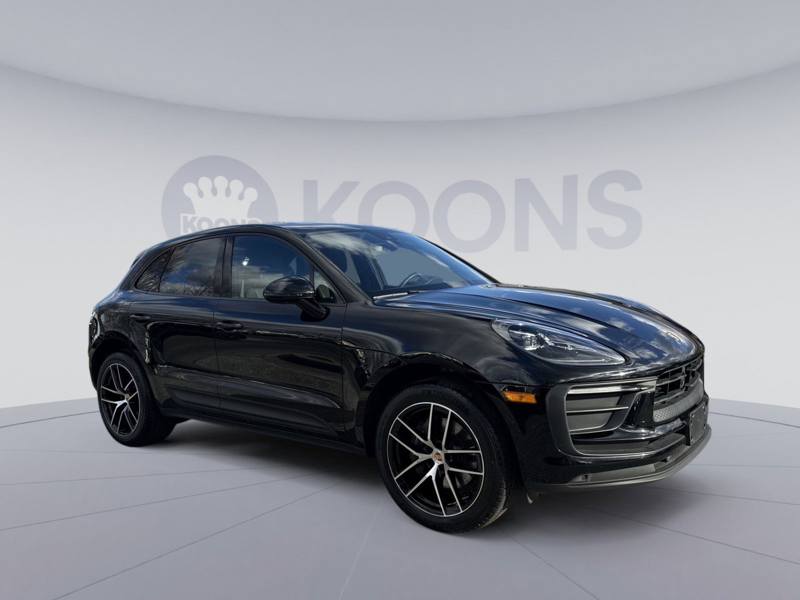 Used 2024 Porsche Macan image 10