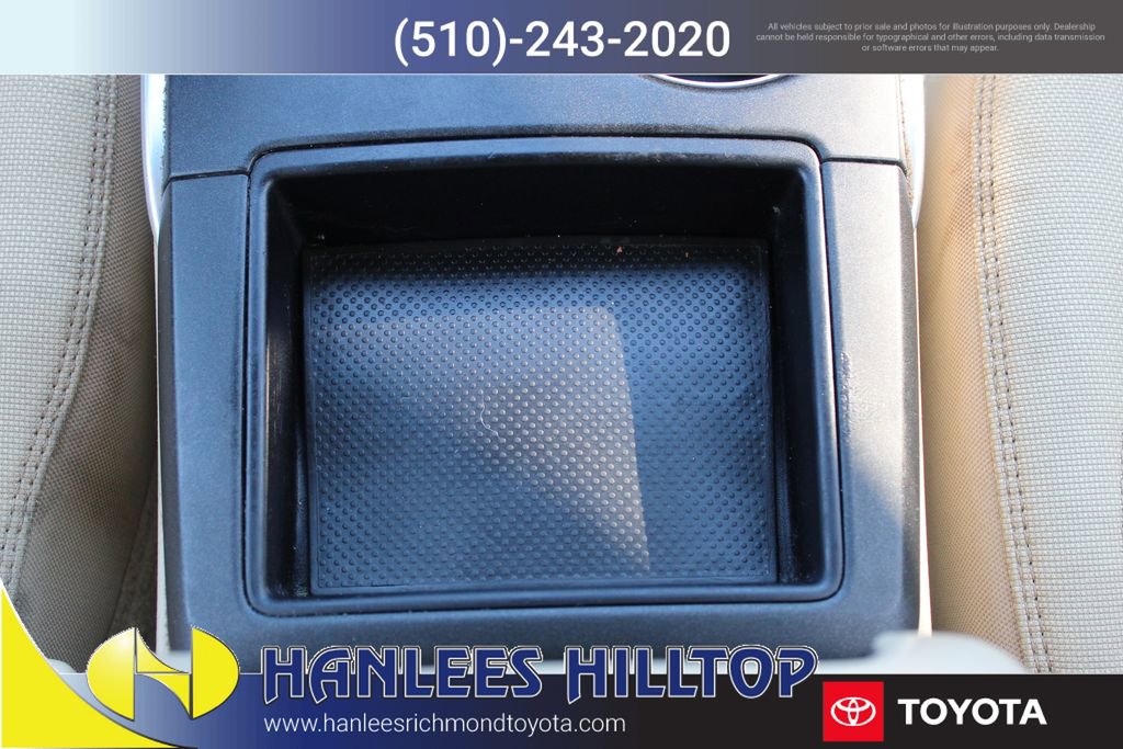 Used 2015 Toyota Camry LE FWD image 18