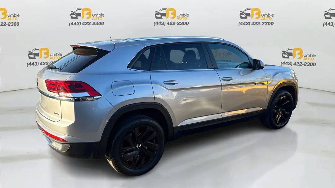 Used 2023 Volkswagen Atlas Cross Sport SE w/ Black Wheel Package image 5