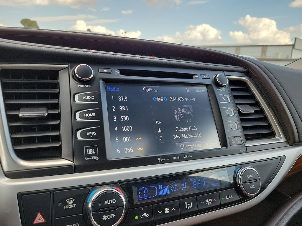 Used 2019 Toyota Highlander Limited FWD image 21