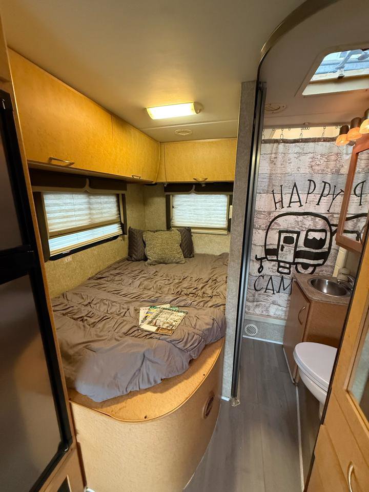 Used 2008 Dodge Sprinter 3500 image 13