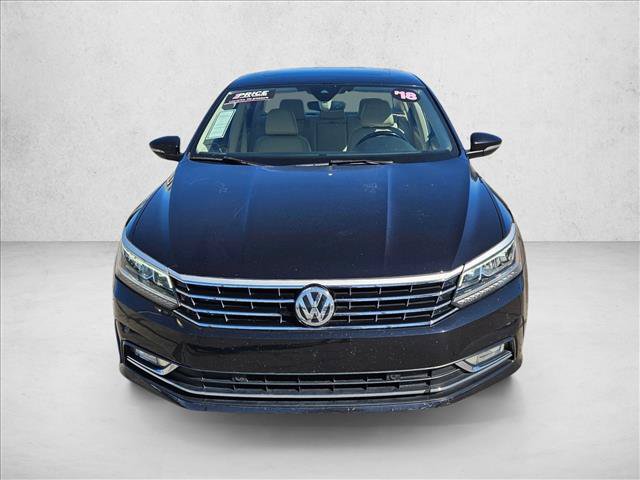 Used 2018 Volkswagen Passat 2.0T SEL Premium FWD image 2