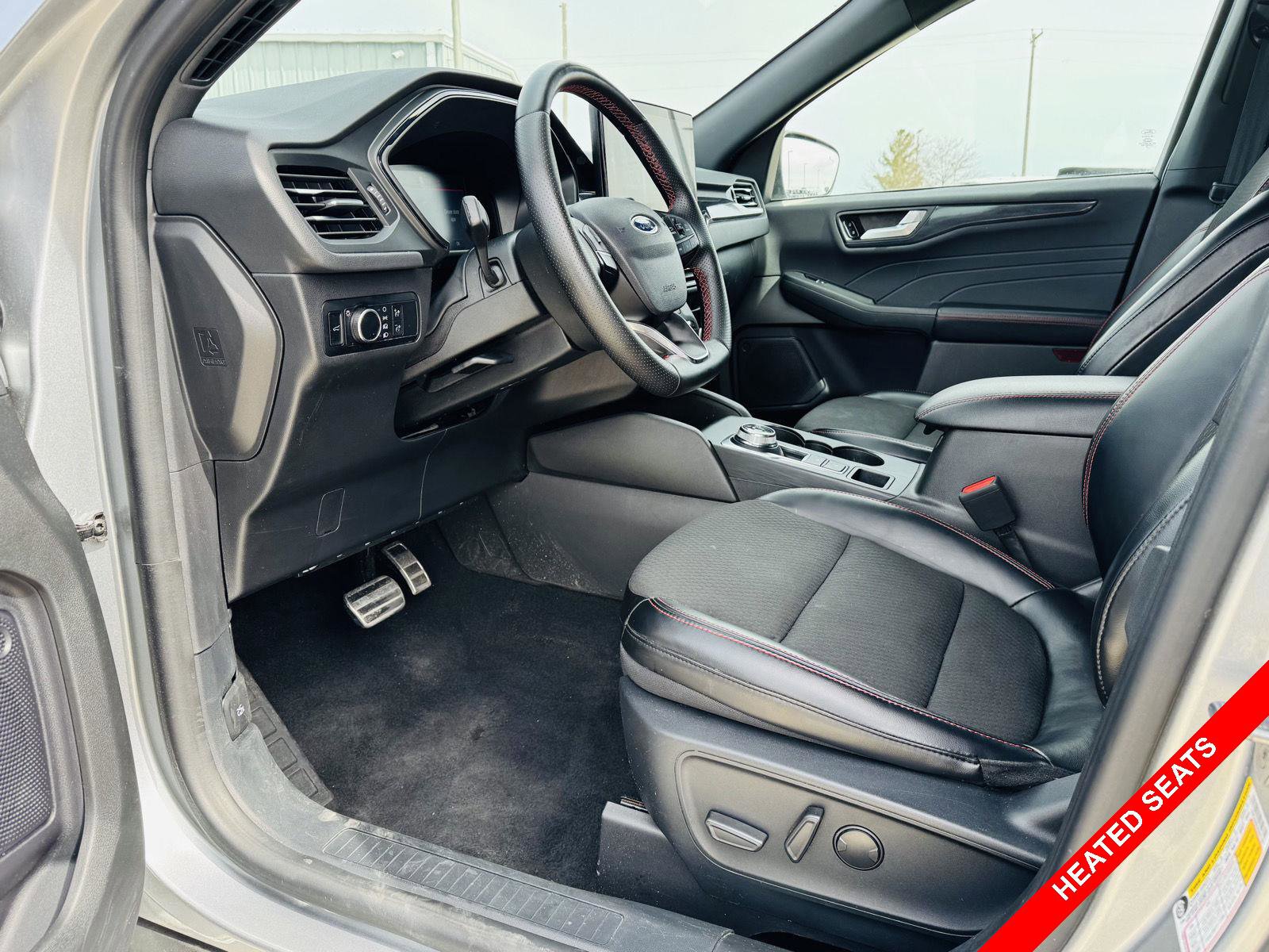 Used 2024 Ford Escape ST-Line w/ Tech Pack #1 image 3