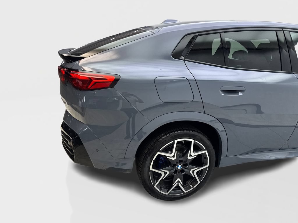 Used 2026 BMW X2 xDrive28i w/ Technology Package AWD/4WD image 14