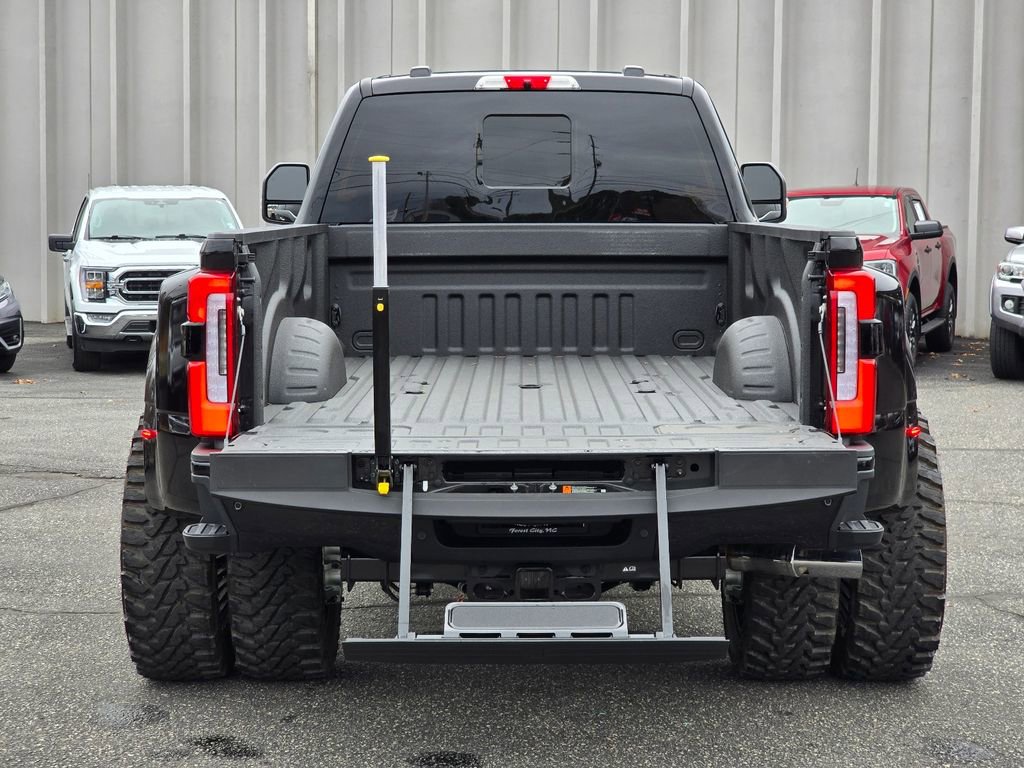 Used 2026 Ford F450 Platinum w/ Platinum Plus Package image 25
