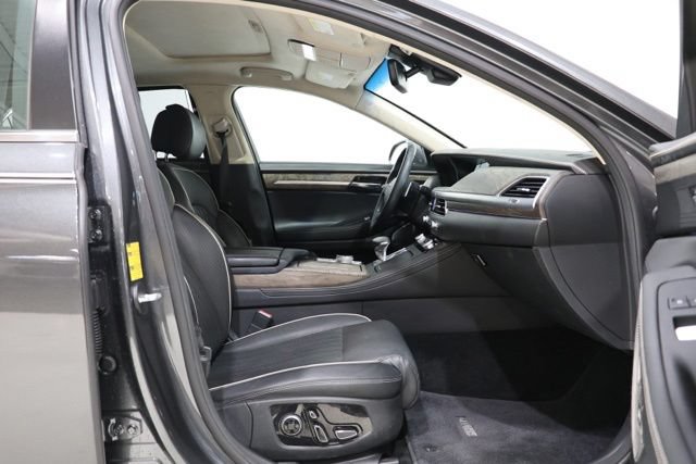 Used 2021 Genesis G90 3.3T Premium RWD image 40