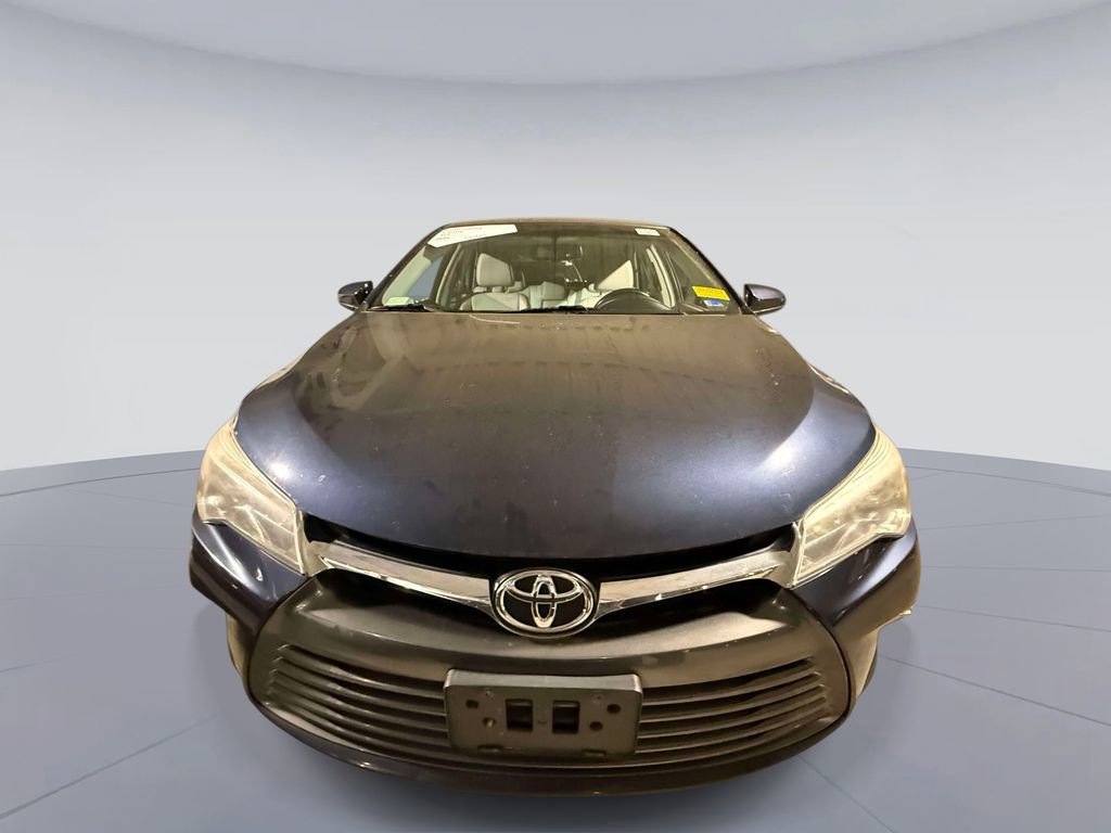 Used 2016 Toyota Camry XLE w/ Moonroof Package FWD image 2