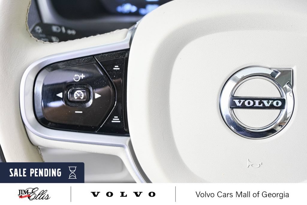 Certified 2021 Volvo XC90 T6 Momentum w/ Climate Package AWD/4WD image 11