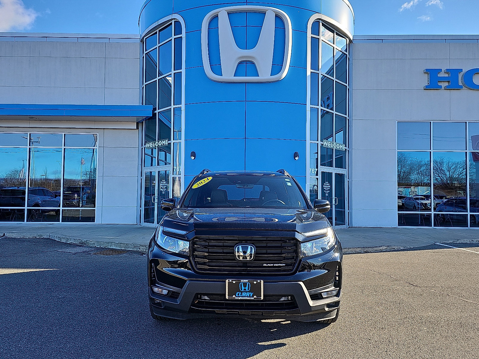 Used 2024 Honda Passport Black Edition image 2