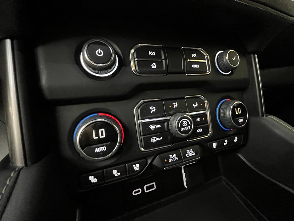 Used 2024 Chevrolet Tahoe Premier AWD/4WD image 39