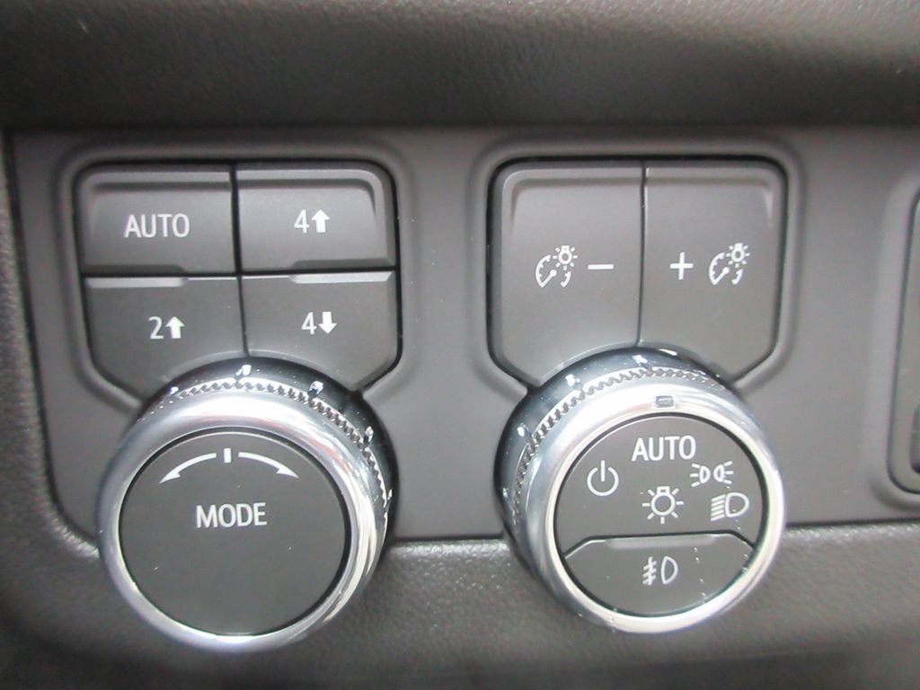 New 2026 GMC Yukon XL Elevation w/ Elevation Premium Package AWD/4WD image 17