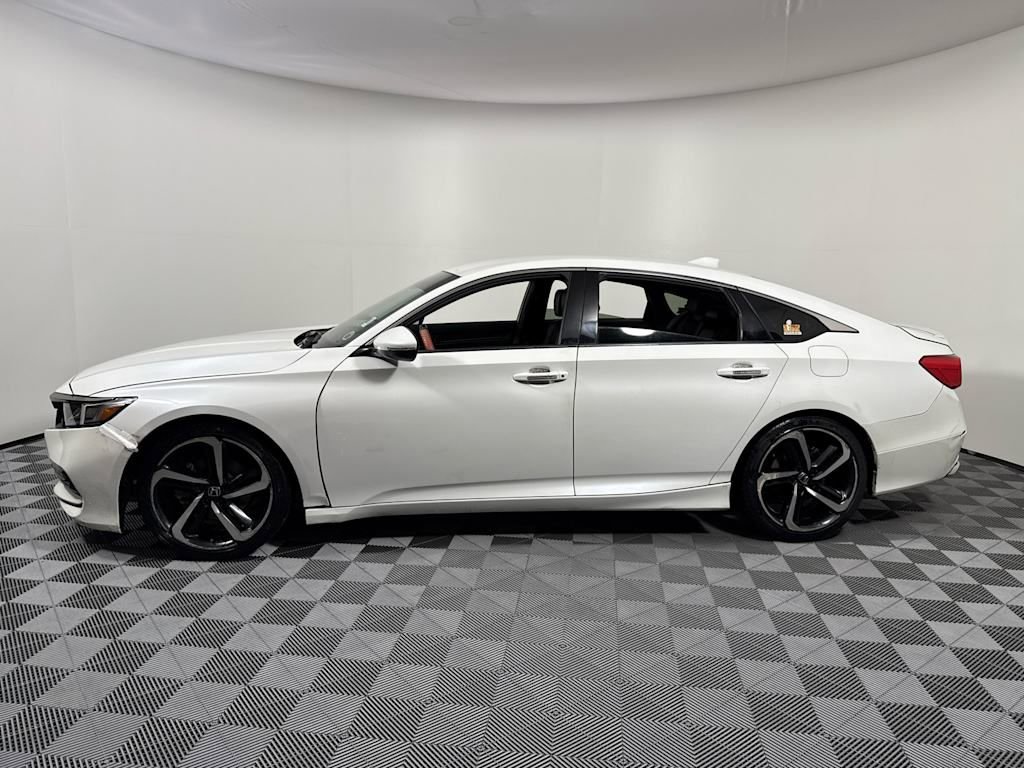 Used 2019 Honda Accord Sport image 9