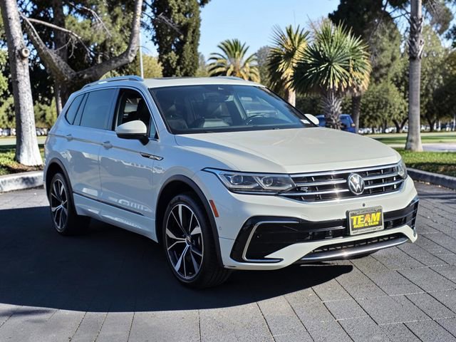 Used 2022 Volkswagen Tiguan SEL R-Line AWD/4WD image 4