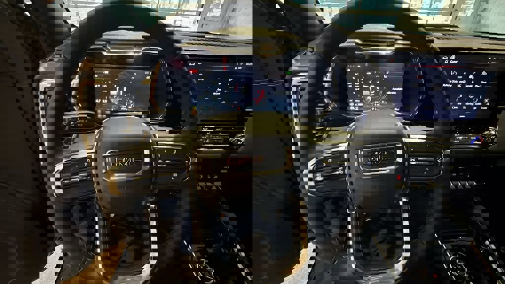 New 2026 GMC Canyon Elevation w/ Convenience Package image 27