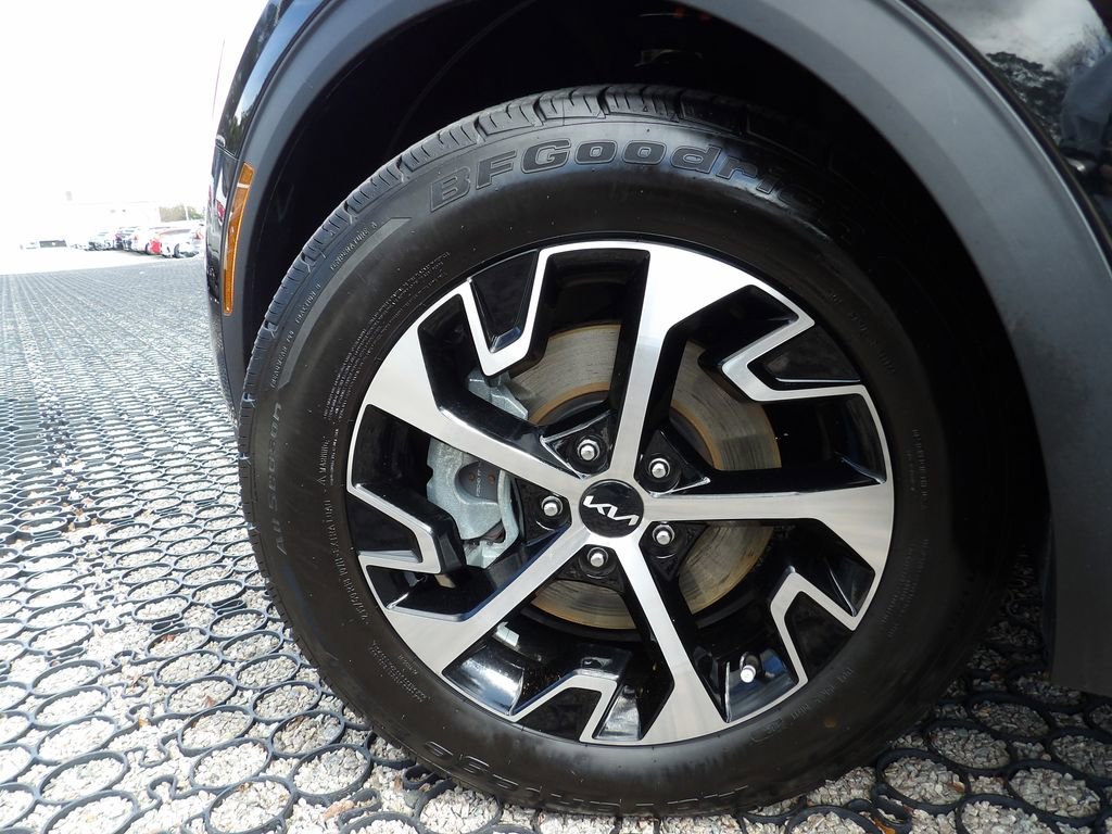 Used 2023 Kia Sportage EX image 25
