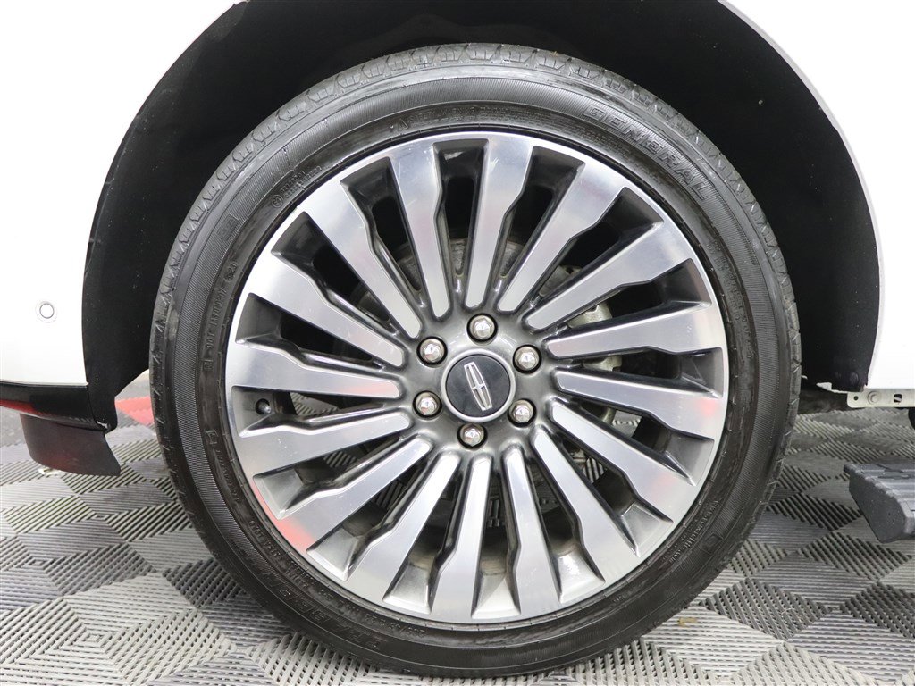 Used 2020 Lincoln Navigator L Reserve w/ Luxury Package image 37