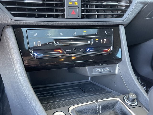 New 2025 Volkswagen Jetta SE FWD image 23