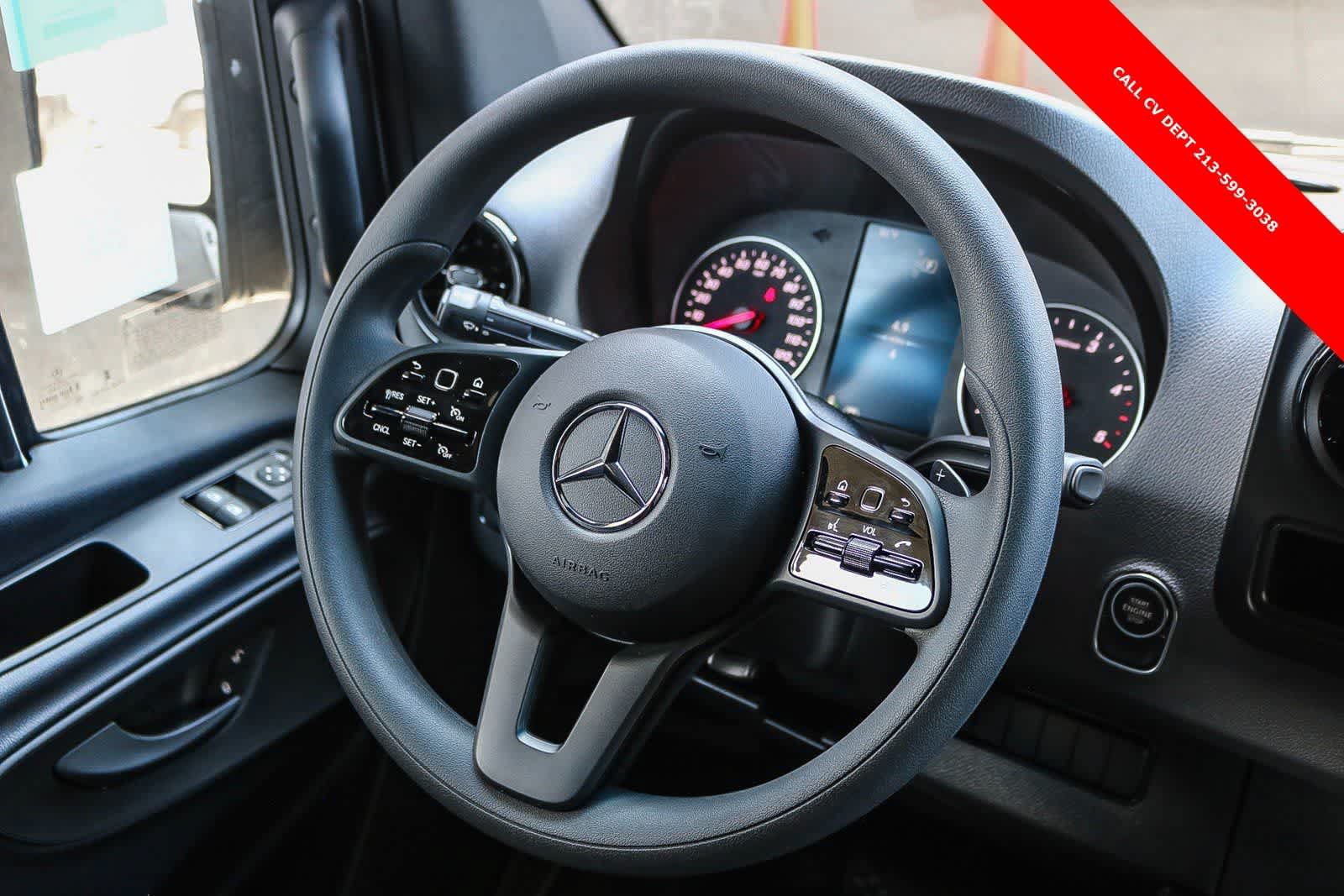 Used 2024 Mercedes-Benz Sprinter 2500 image 16