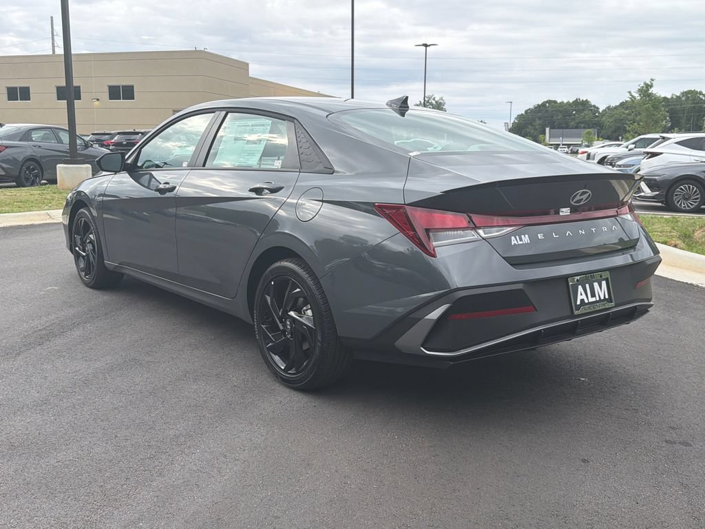 New 2026 Hyundai Elantra Sport FWD image 4