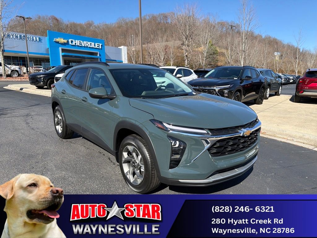 New 2025 Chevrolet Trax LT w/ Driver Confidence Package FWD image 1