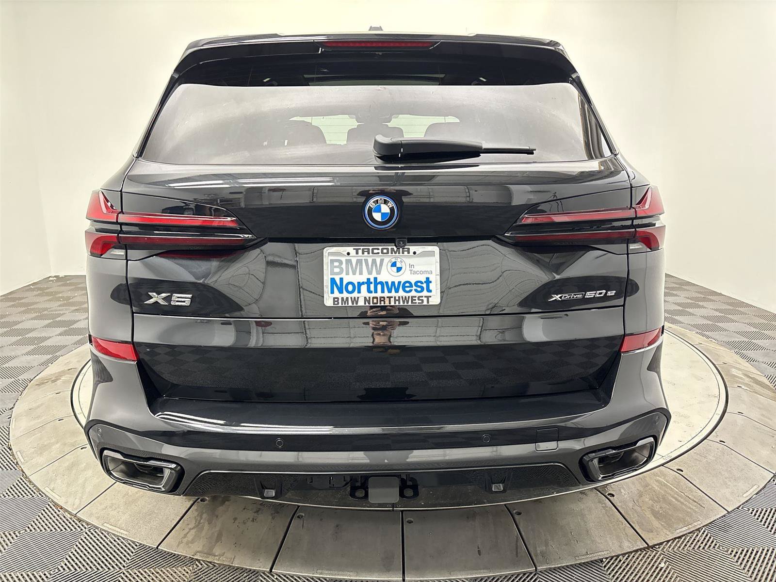 New 2026 BMW X5 xDrive50e w/ M Sport Package AWD/4WD image 15