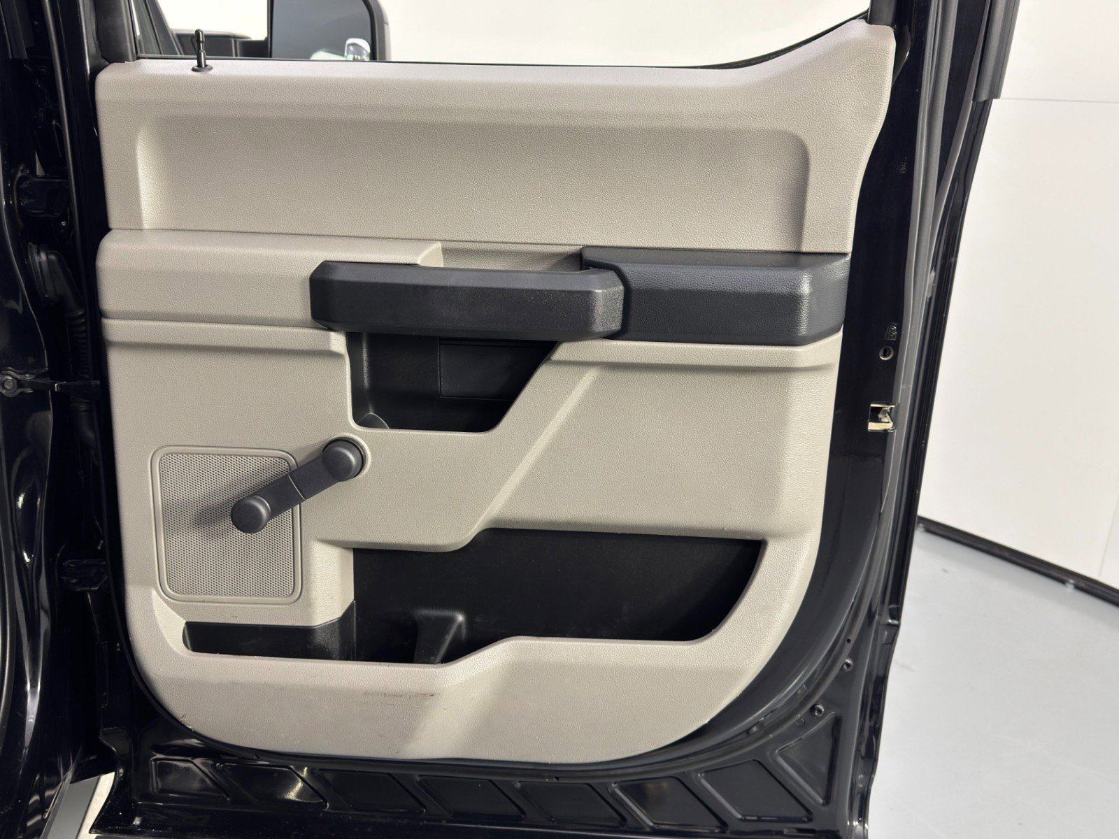 Used 2022 Ford F250 XL w/ STX Appearance Package image 37